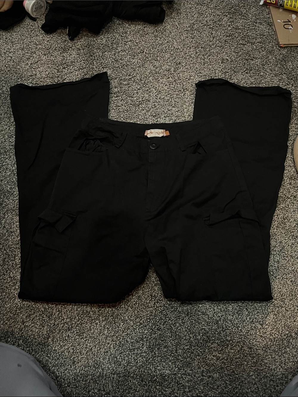 Black Cargo Flair pants from M!
